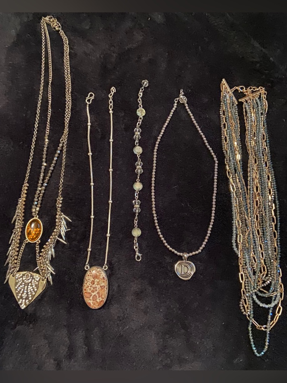 4 Necklaces & 1 Bracelet Lot